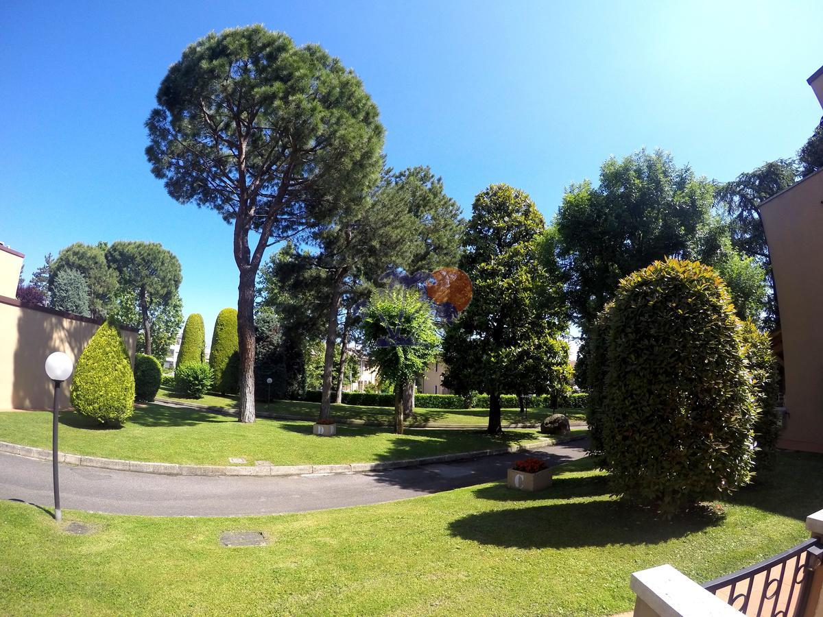 Appartamenti La Madonnina Peschiera del Garda Bagian luar foto