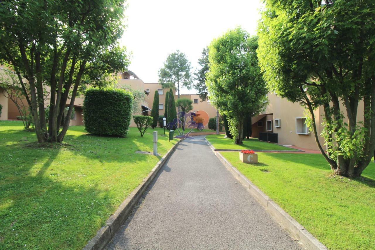 Appartamenti La Madonnina Peschiera del Garda Bagian luar foto