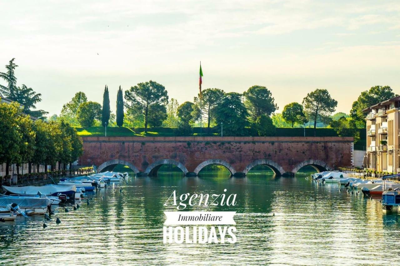 Appartamenti La Madonnina Peschiera del Garda Bagian luar foto